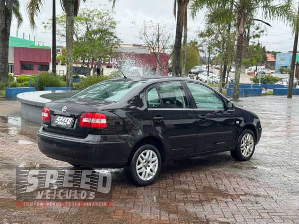 Volkswagen Polo Sedan 1.6 Mi Total Flex 8V 4P - foto 7