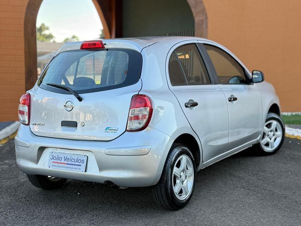 Nissan March 1.0 16V Flex Fuel 5P - foto 9