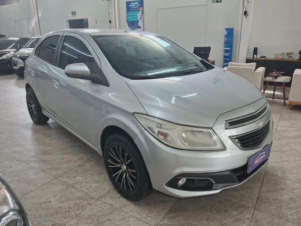 Chevrolet Onix Hatch Ls 1.0 8V Flexpower 5P Mec. - foto 7
