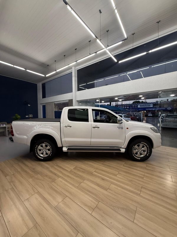 Toyota Hilux Cd Sr 4X2 2.7 16V 2.7 Flex Aut. - foto 9