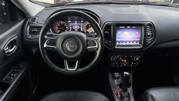 Jeep Compass Trailhawk 2.0 4X4 Dies. 16V Aut. - foto 9