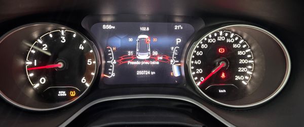 Jeep Compass Trailhawk 2.0 4X4 Dies. 16V Aut. - foto 7