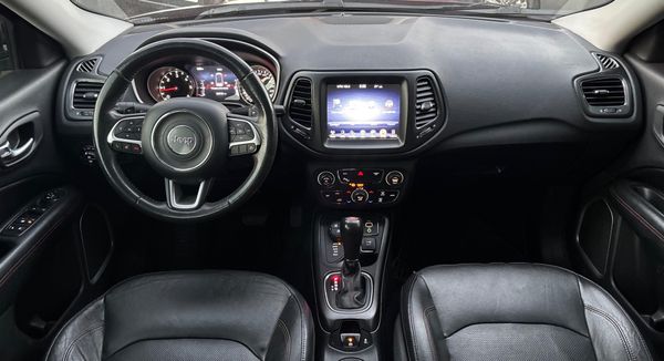 Jeep Compass Trailhawk 2.0 4X4 Dies. 16V Aut. - foto 11