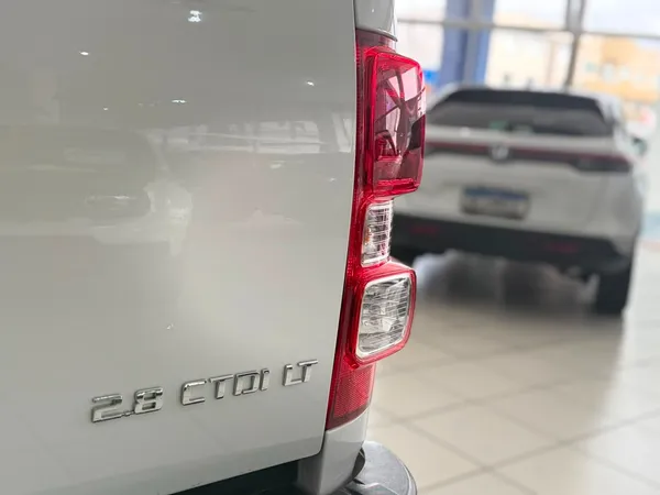 Chevrolet S10 Pick Up LT 2.8 TDI 4X4 Cd Diesel Automático - foto 9