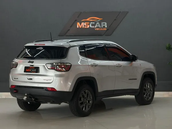 Jeep Compass Trailhawk 2.0 4X4 Dies 16V Automático - foto 5