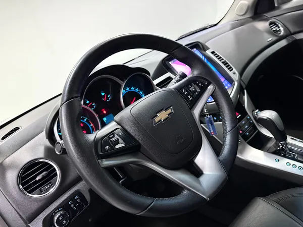 Chevrolet Cruze LT 1.8 16V Flexpower 4P Automático - foto 9