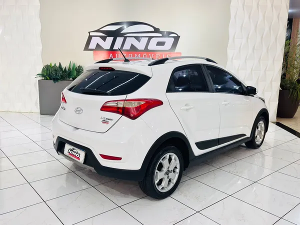 Hyundai HB20X Premium 1.6 Flex 16V Mec - foto 4
