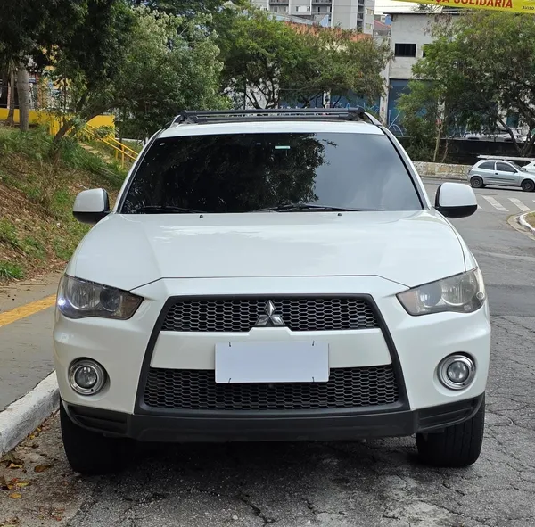 Mitsubishi Outlander 2.0 16V 160cv Automático - foto 9