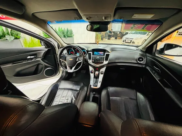 Chevrolet Cruze Hb Sport LT 1.8 16V Flexp 5P Automático - foto 9