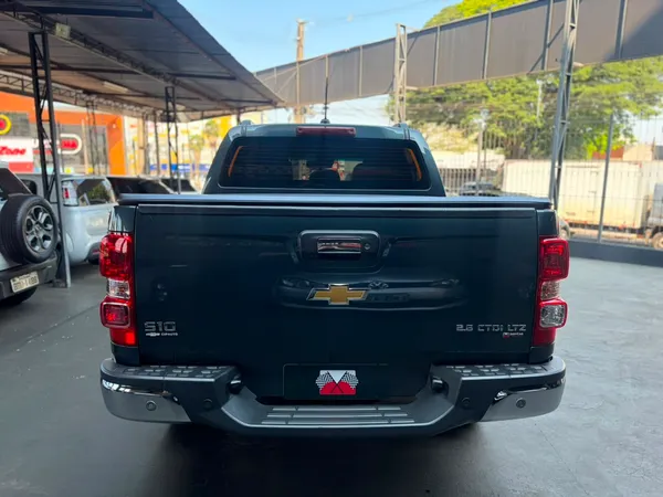 Chevrolet S10 Pick Up LTZ 2.8 TDI 4X4 Cd Dies Automático - foto 5