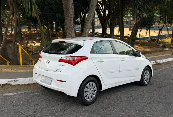 Hyundai HB20 C Style C Plus 1.6 Flex 16V Automático - foto 3