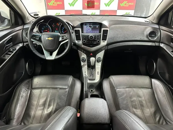 Chevrolet Cruze Hb Sport LT 1.8 16V Flexp 5P Automático - foto 3