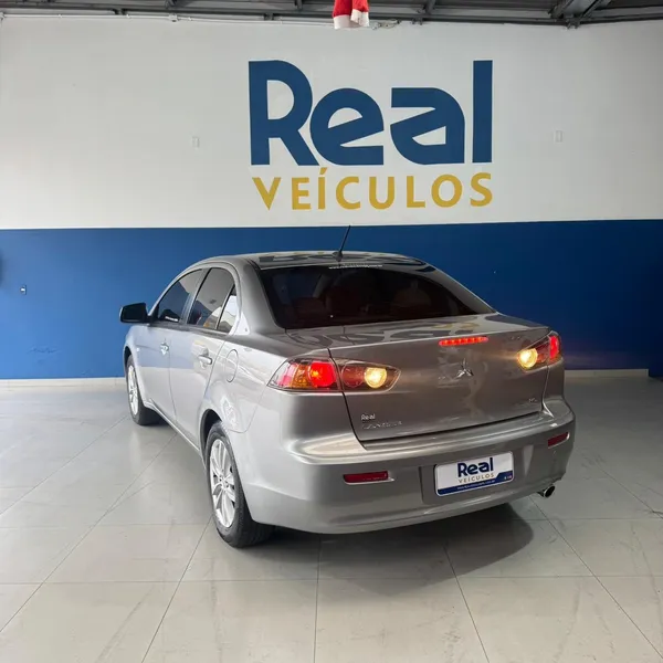 Mitsubishi Lancer Hl 2.0 16V 160cv Automático - foto 8