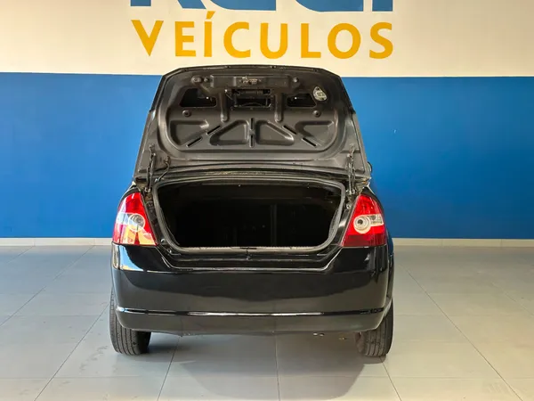 Ford Fiesta Sedan 1.0 8V Flex 4P - foto 3