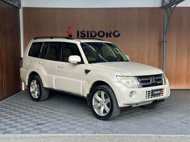 Mitsubishi Pajero HPE Full 3.2 4x4 T.I.Dies. 5p Aut
