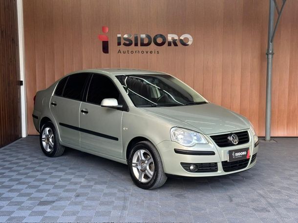 VolksWagen Polo Sedan 1.6 Mi Total Flex 8V 4p