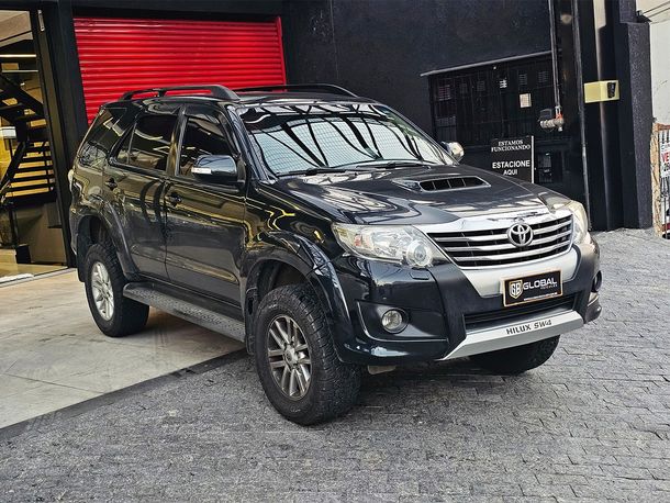 Toyota Hilux SW4 SRV D4-D 4x4 3.0 TDI Dies. Aut