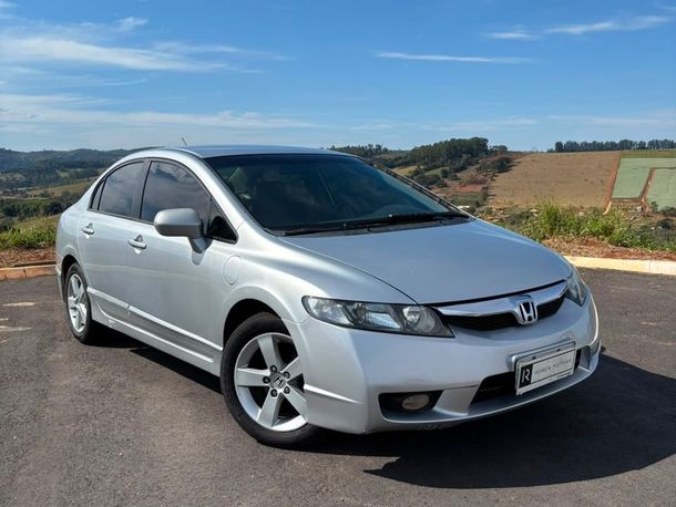 Honda Civic Sedan LXS 1.8/1.8 Flex 16V Aut. 4p