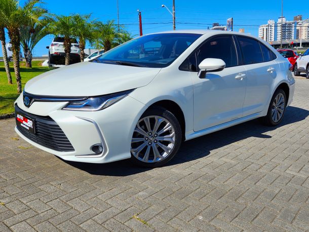 Toyota Corolla Altis Hybrid 1.8 16V Flex Aut.