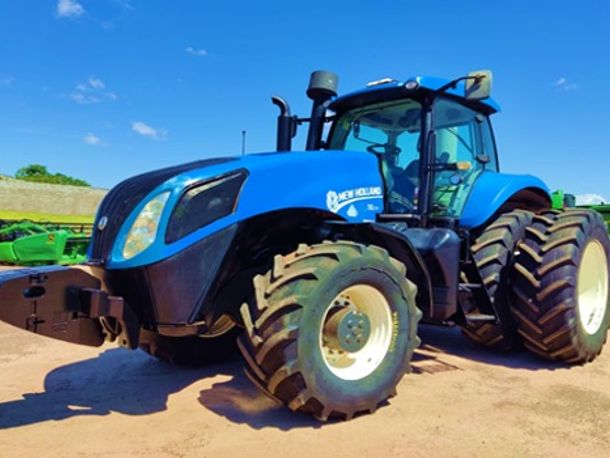 NEW HOLLAND T8 270