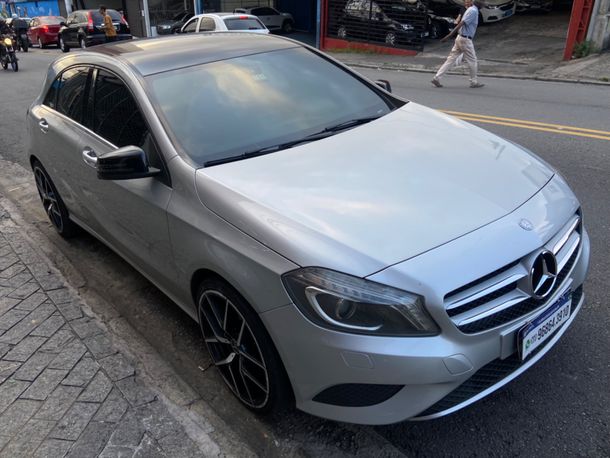 Mercedes Classe A 200 1.6 TB 16V Urban 156cv Aut.