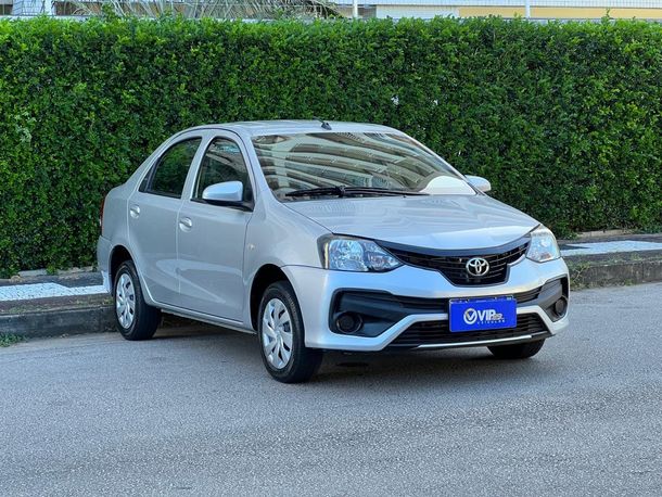 Toyota ETIOS X Plus 1.5 Flex 16V 5p Mec.