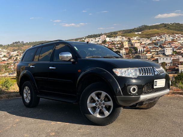 Mitsubishi Pajero DAKAR 3.2 4x4 T.I. Dies. 5p Aut.