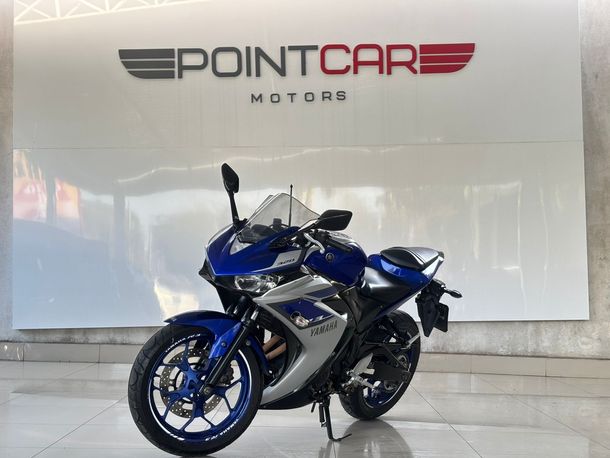 YAMAHA YZF R-3 321/ABS