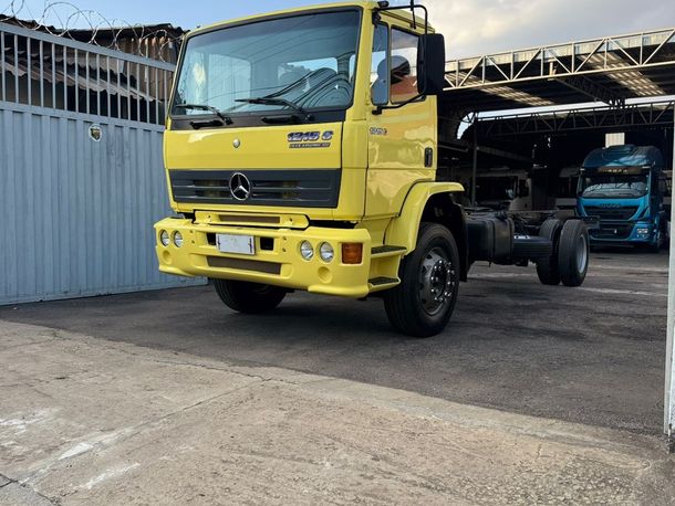 MERCEDES-BENZ 1215 C 2p (diesel)