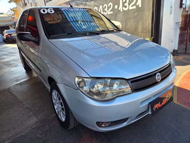 Fiat Palio HLX 1.8 mpi Flex 8V 4p