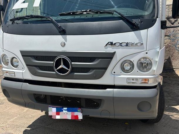 MERCEDES ACCELO 815