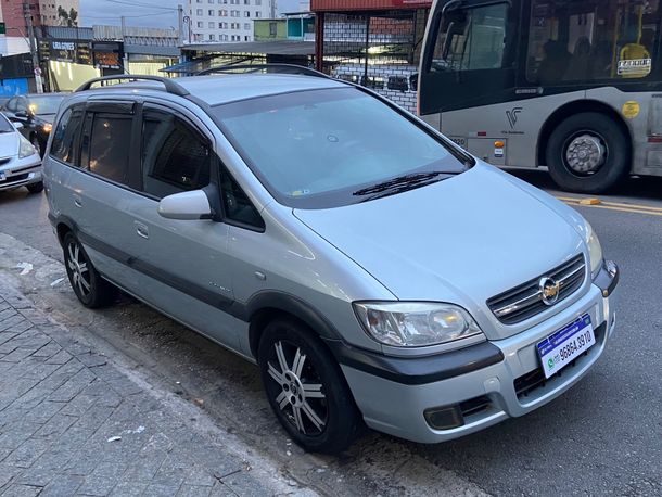 Chevrolet Zafira Elegance 2.0 MPFI FlexPower 8V 5p