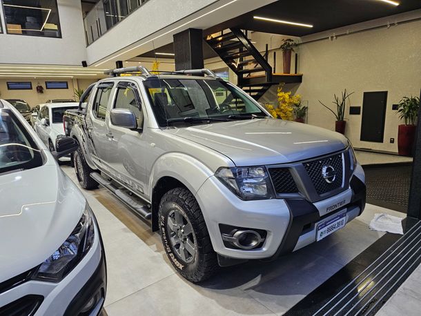 Nissan Frontier SV AT.CD 4x4 2.5 TB Diesel Mec.