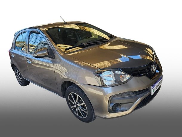 Toyota ETIOS X Plus 1.5 Flex 16V 5p Aut.