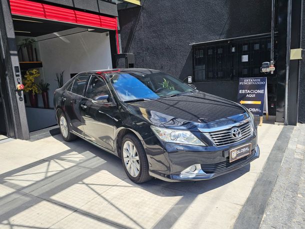 Toyota Camry XLE 3.5 24V Aut.