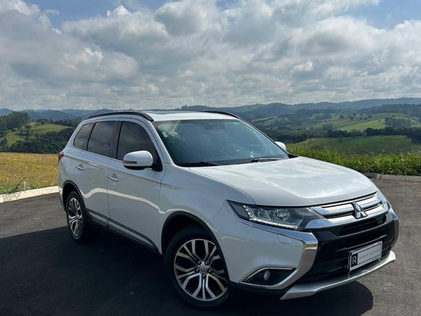 Mitsubishi OUTLANDER 2.2 165cv Diesel Aut.