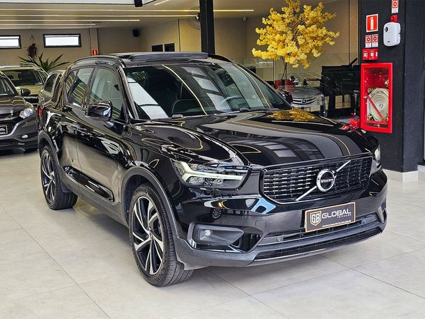 Volvo XC 40 T-5 R-DESIGN 1.5 FWD (Híbrido)