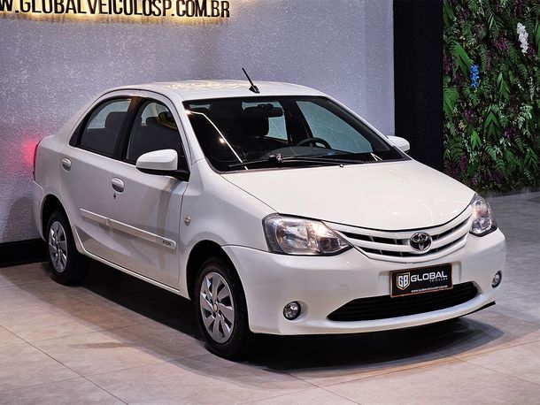 Toyota ETIOS XS Sedan 1.5 Flex 16V 4p Aut.