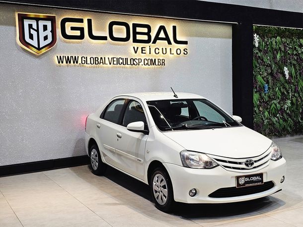 Toyota ETIOS XS Sedan 1.5 Flex 16V 4p Aut.