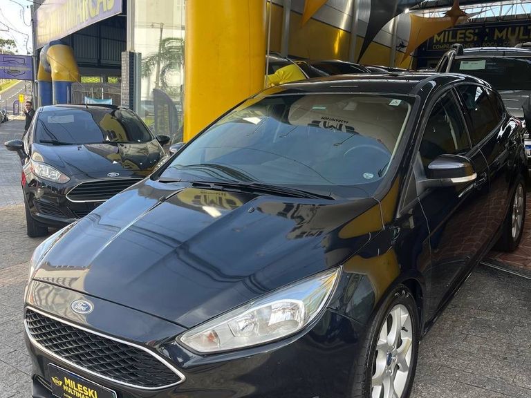 Ford Focus 2.0 16V/SE/SE Plus Flex 5p Aut.