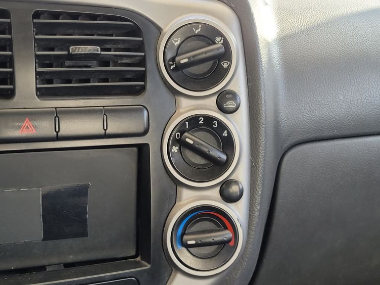 Kia Motors Bongo K-2500 2.5 4x2 TB Diesel