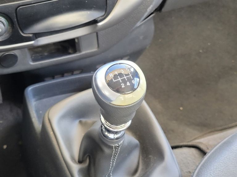 Kia Motors Bongo K-2500 2.5 4x2 TB Diesel