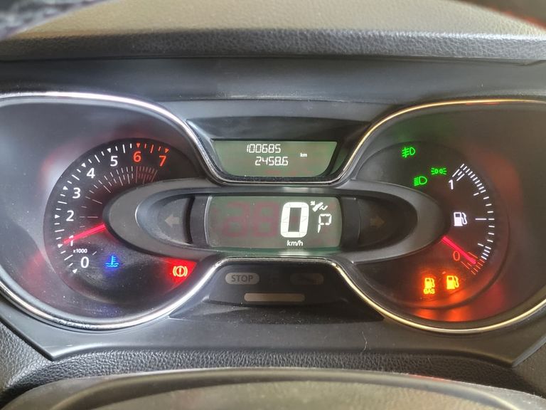Renault CAPTUR Intense 2.0 16V Flex 5p Aut.