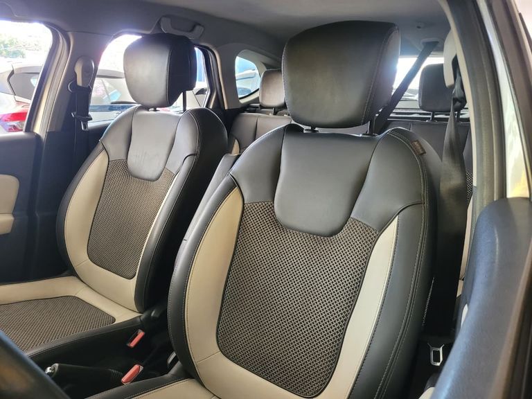 Renault CAPTUR Intense 2.0 16V Flex 5p Aut.