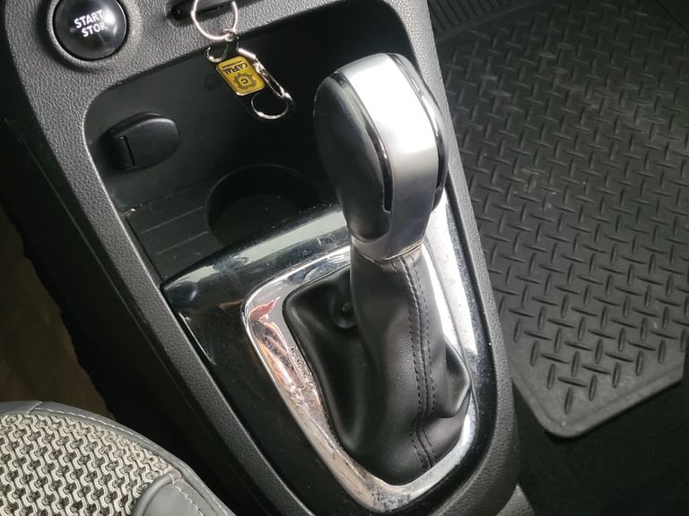 Renault CAPTUR Intense 2.0 16V Flex 5p Aut.