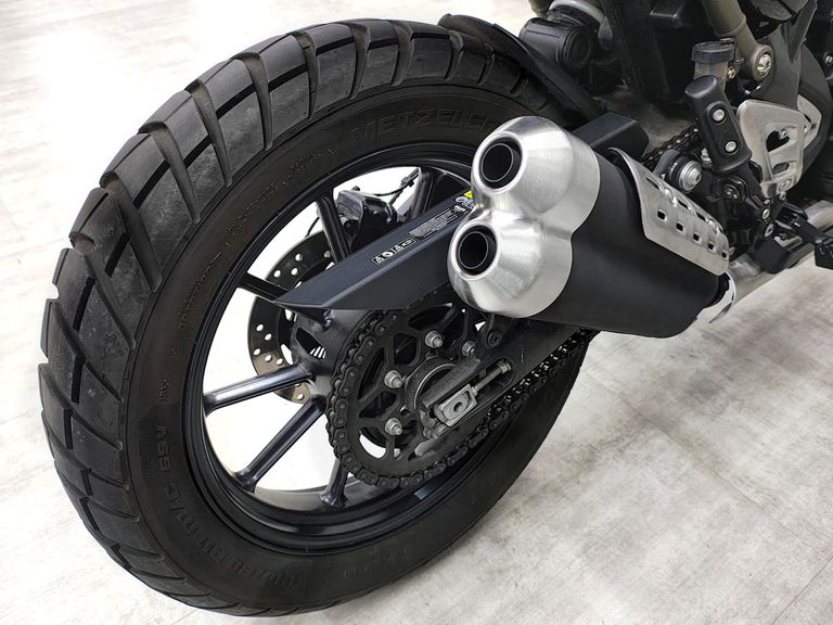 TRIUMPH SCRAMBLER 400 X