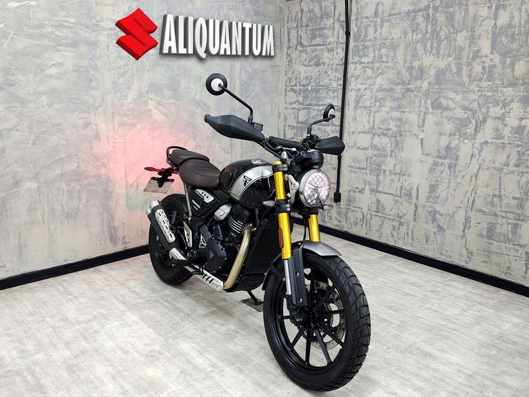 TRIUMPH SCRAMBLER 400 X
