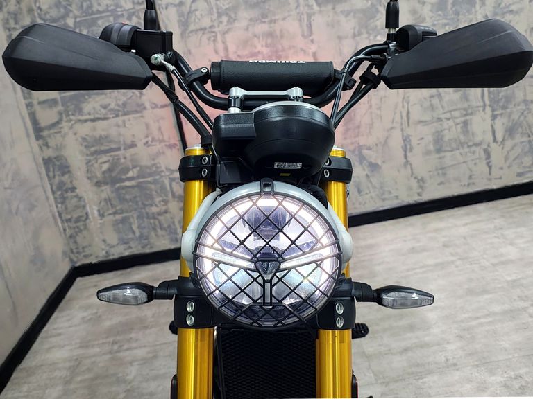TRIUMPH SCRAMBLER 400 X