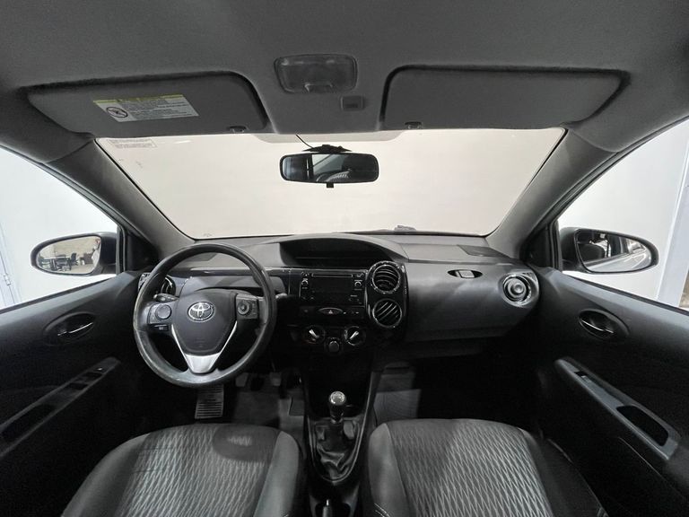 Toyota ETIOS XS Sedan1.5 Flex 16V 4p Mec.