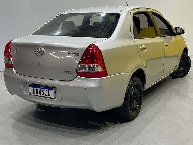 Toyota ETIOS XS Sedan1.5 Flex 16V 4p Mec.